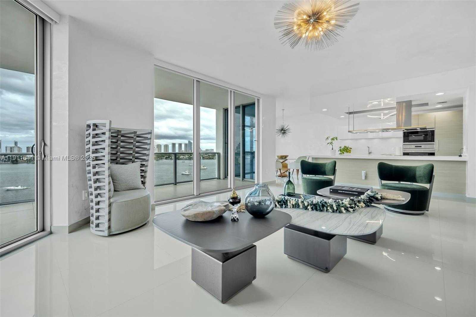 Small Image of 17301 BISCAYNE BLVD #910, North Miami Beach Number 13