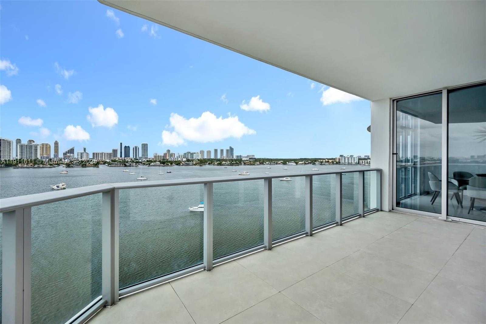 Small Image of 17301 BISCAYNE BLVD #910, North Miami Beach Number 15