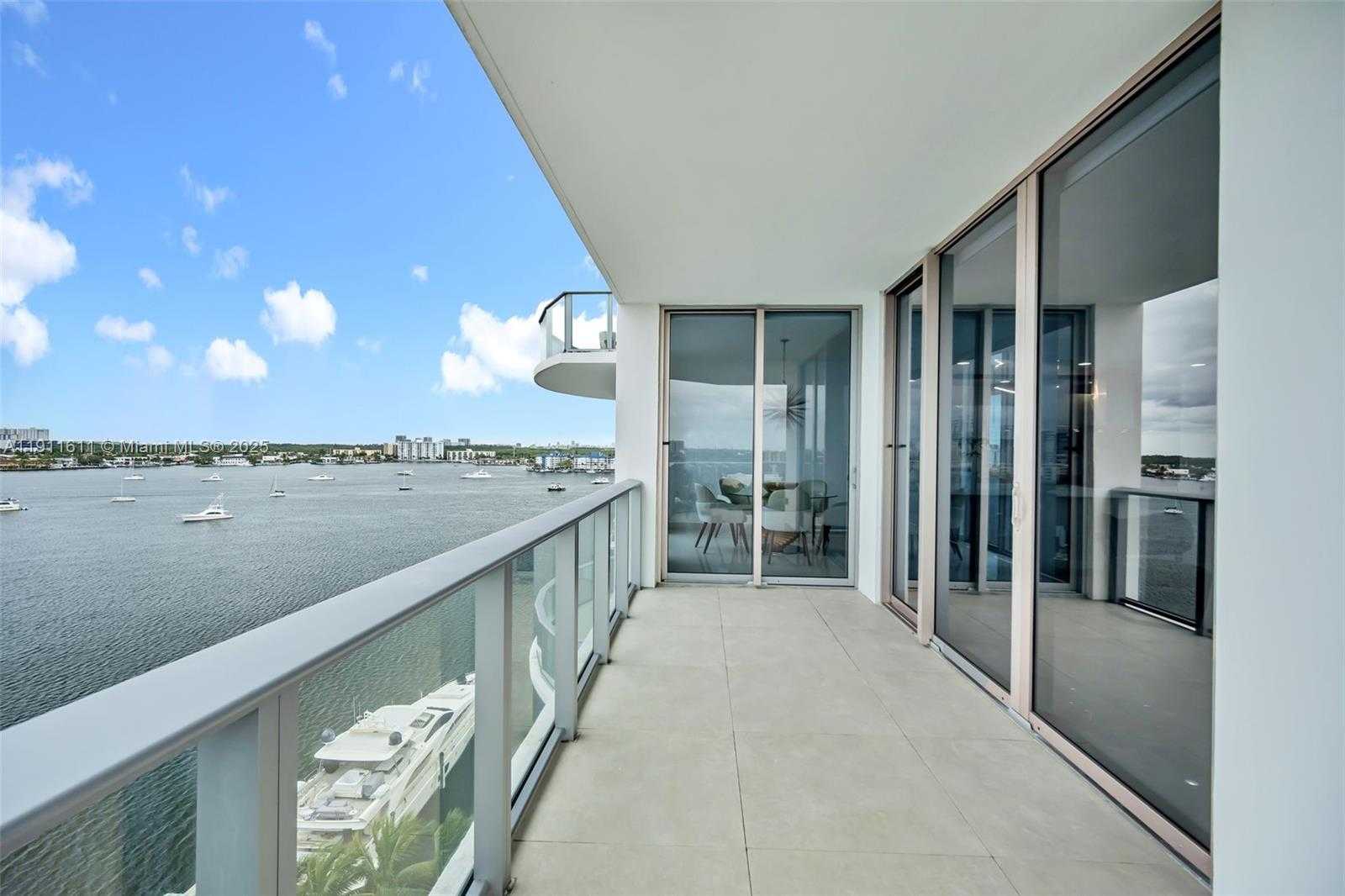 Small Image of 17301 BISCAYNE BLVD #910, North Miami Beach Number 17