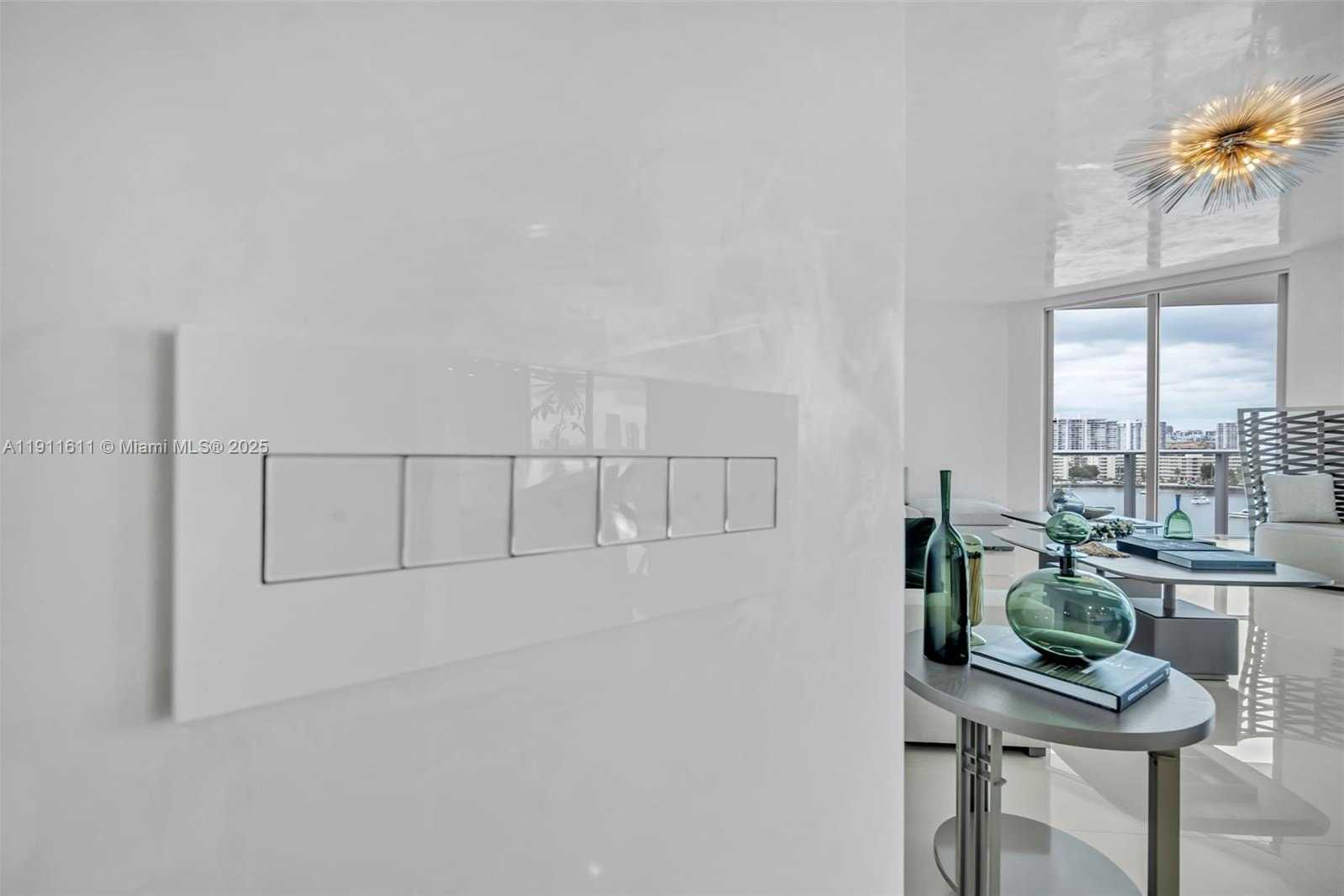 Small Image of 17301 BISCAYNE BLVD #910, North Miami Beach Number 20