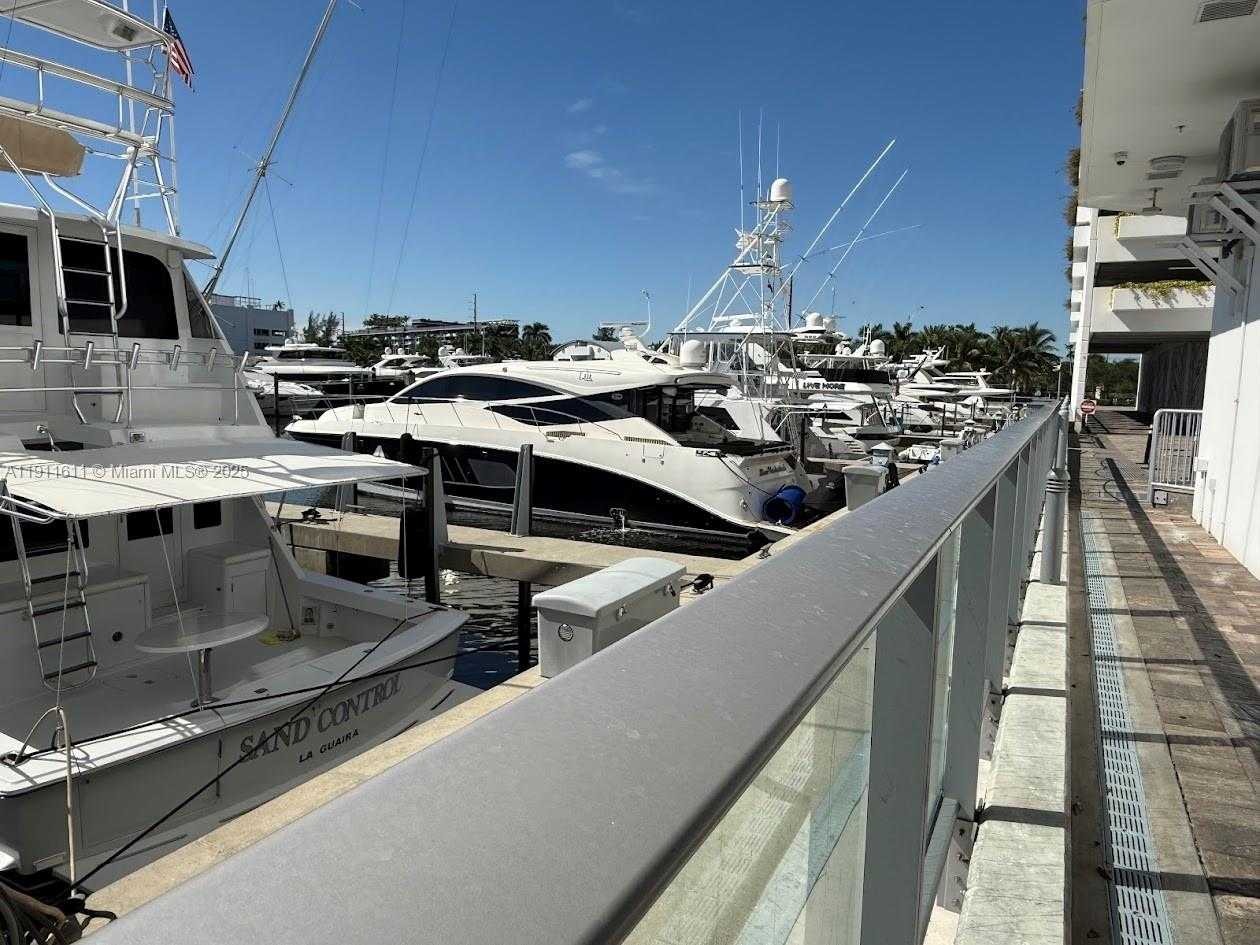 Small Image of 17301 BISCAYNE BLVD #910, North Miami Beach Number 43