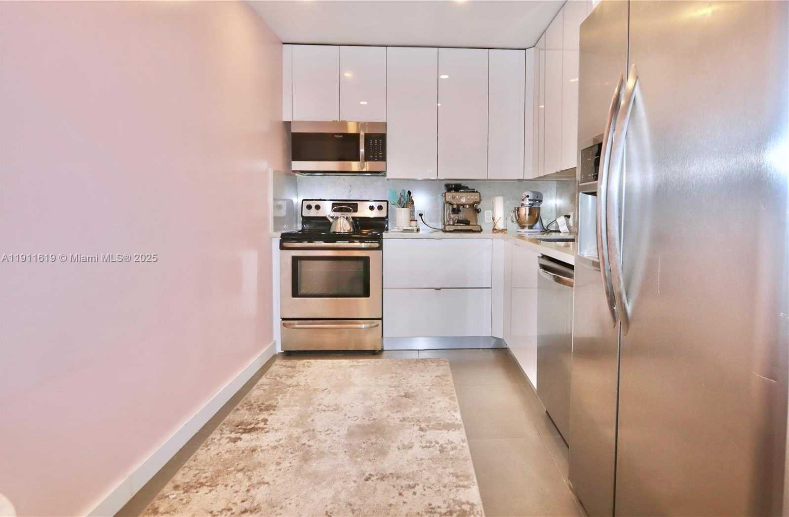 Small Image of 20379 WEST COUNTRY CLUB DR #836, Aventura Number 13