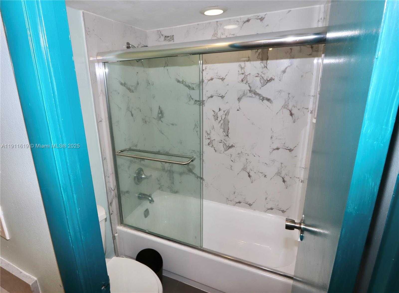 Small Image of 20379 WEST COUNTRY CLUB DR #836, Aventura Number 19