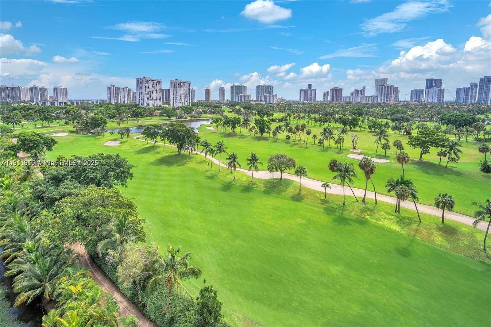 Small Image of 20379 WEST COUNTRY CLUB DR #836, Aventura Number 2