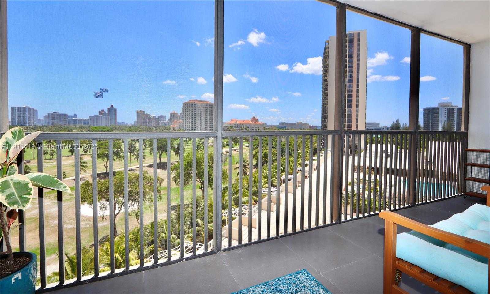 Small Image of 20379 WEST COUNTRY CLUB DR #836, Aventura Number 5