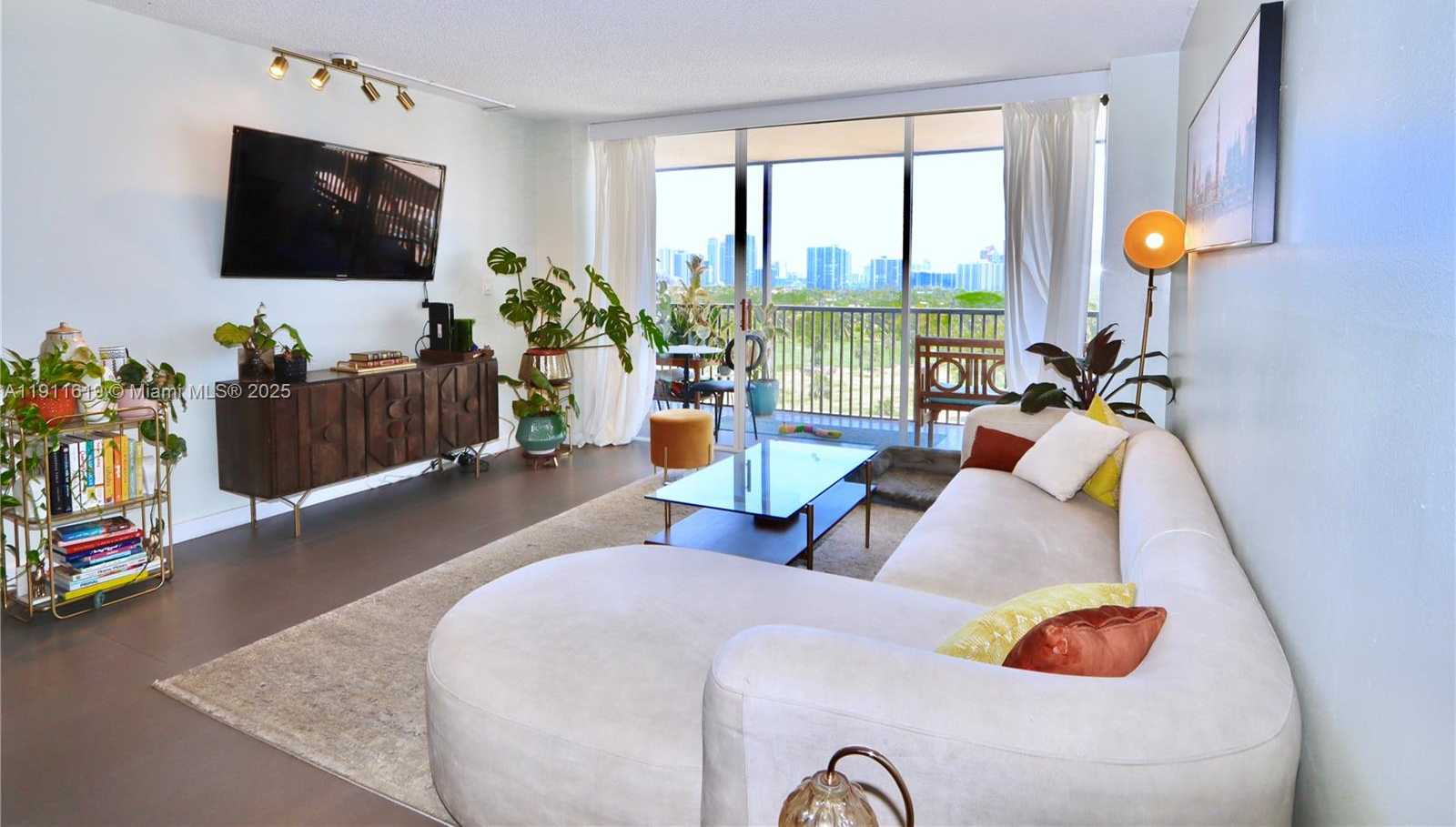 Small Image of 20379 WEST COUNTRY CLUB DR #836, Aventura Number 8