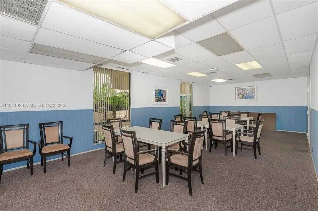 Small Image of 1600 SOUTH OCEAN DR #17D, Hollywood Number 17