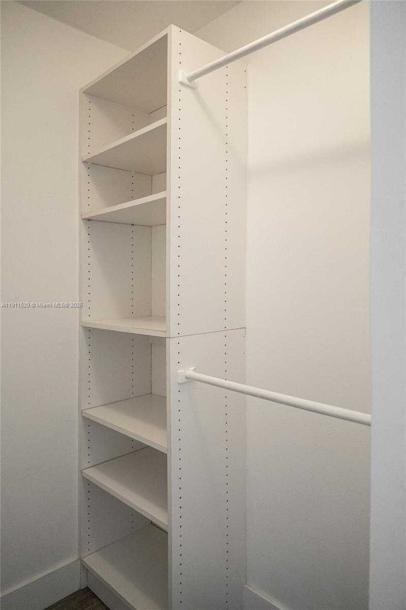 Small Image of 1600 SOUTH OCEAN DR #17D, Hollywood Number 8