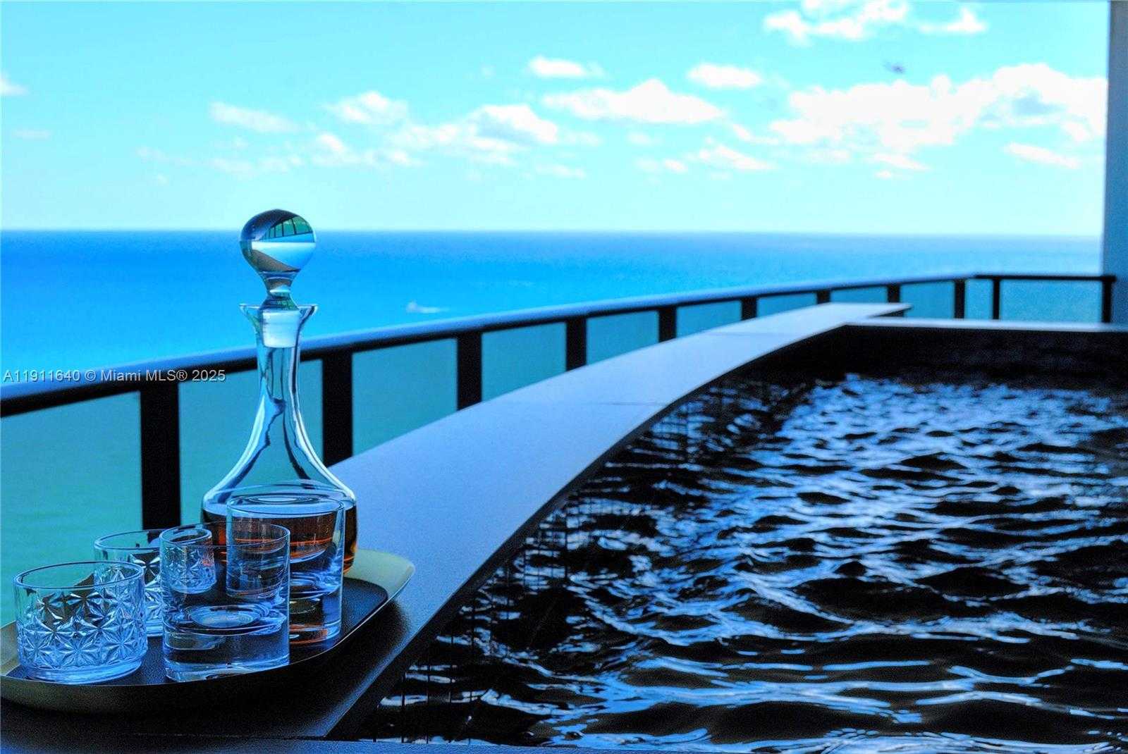 Imagen de Pequeño Objeto