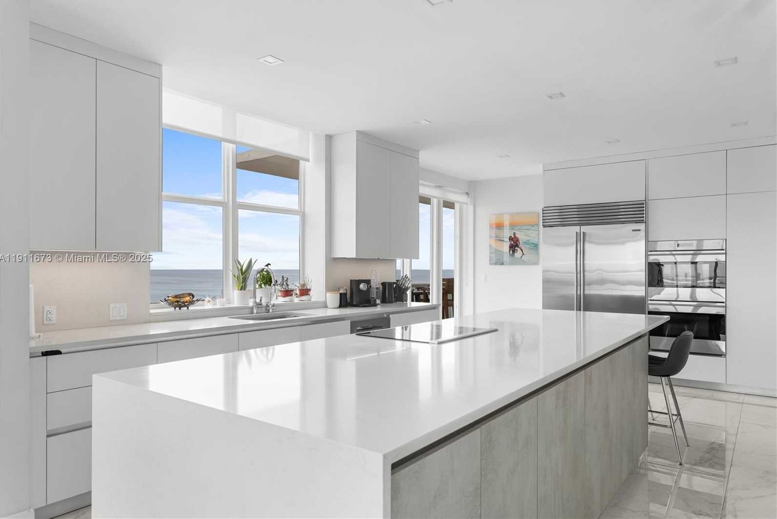 Small Image of 5001 COLLINS AVE #PH-1, Miami Beach Number 17