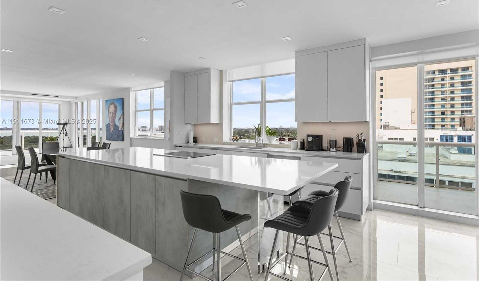 Small Image of 5001 COLLINS AVE #PH-1, Miami Beach Number 18