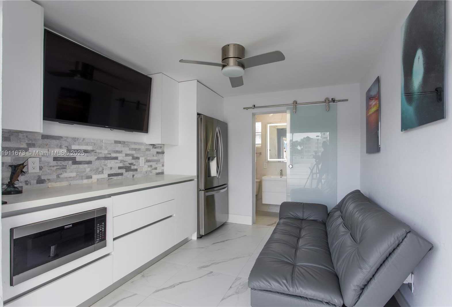Small Image of 5001 COLLINS AVE #PH-1, Miami Beach Number 5