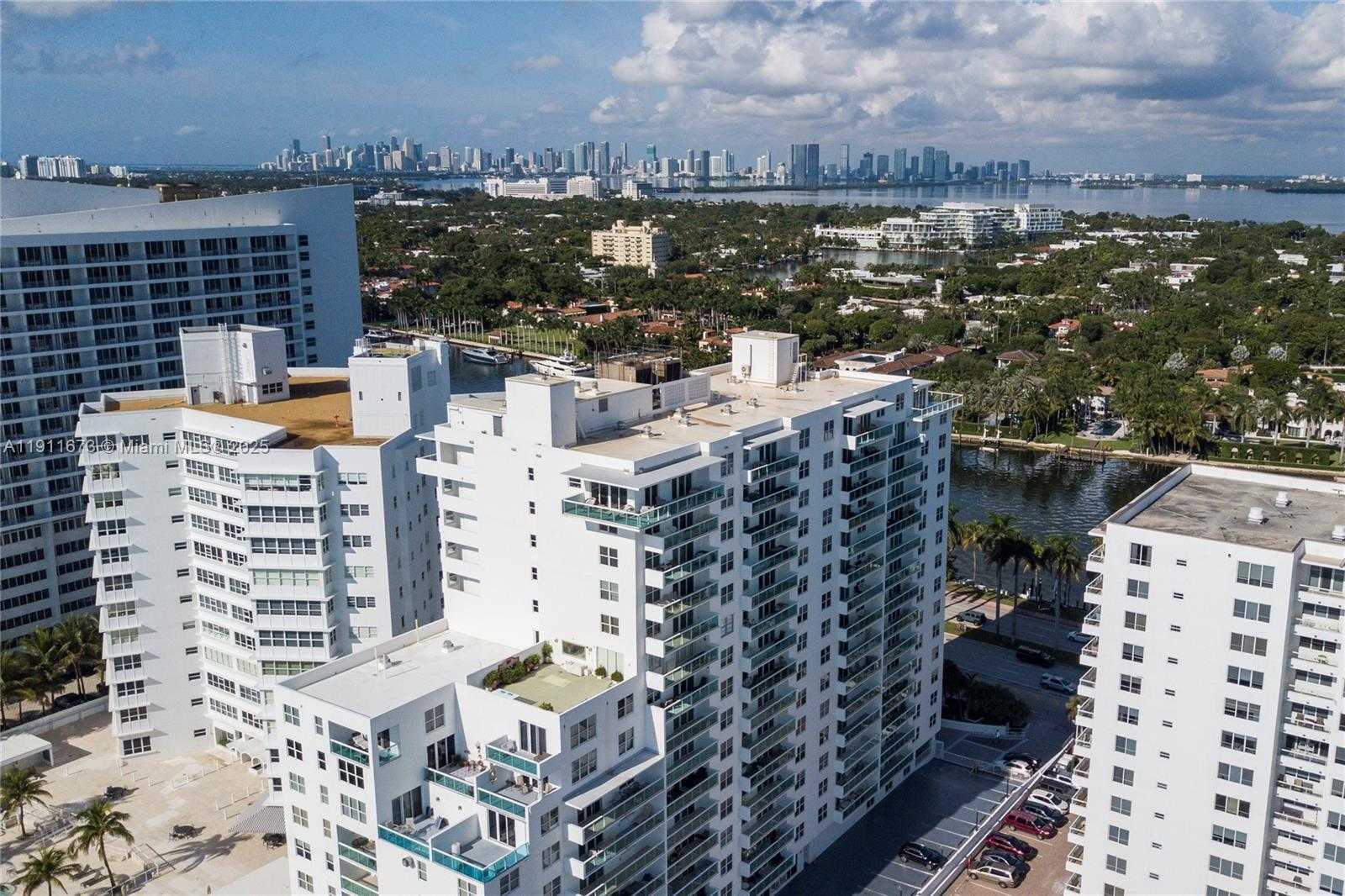 Small Image of 5001 COLLINS AVE #PH-1, Miami Beach Number 62