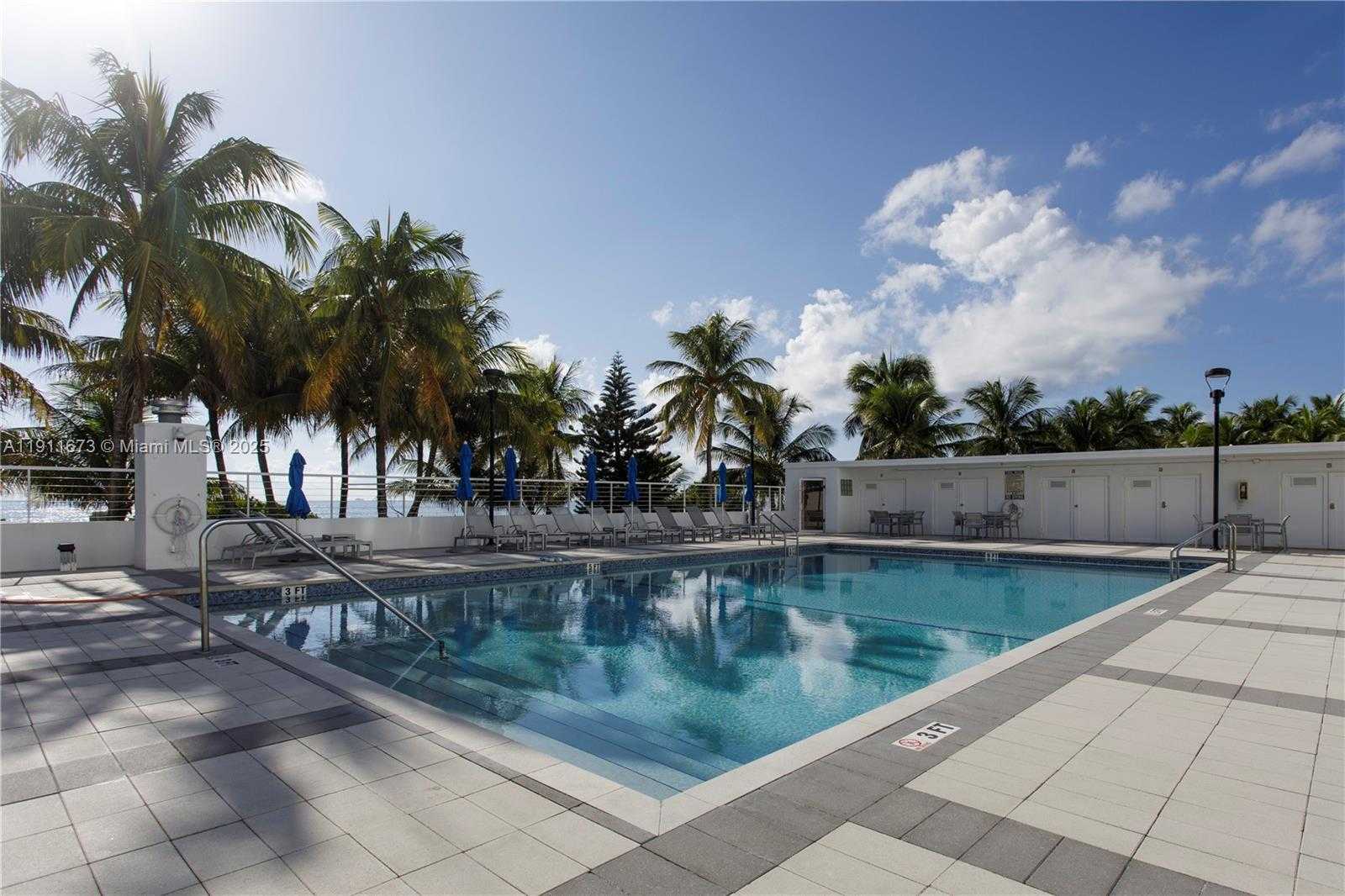 Small Image of 5001 COLLINS AVE #PH-1, Miami Beach Number 65