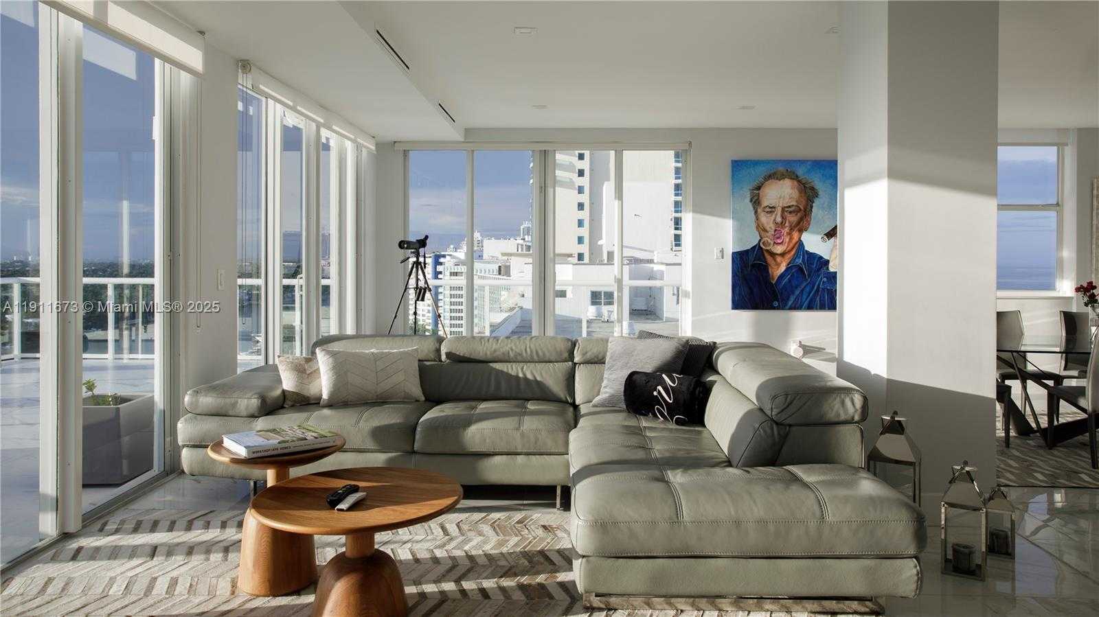 Small Image of 5001 COLLINS AVE #PH-1, Miami Beach Number 8