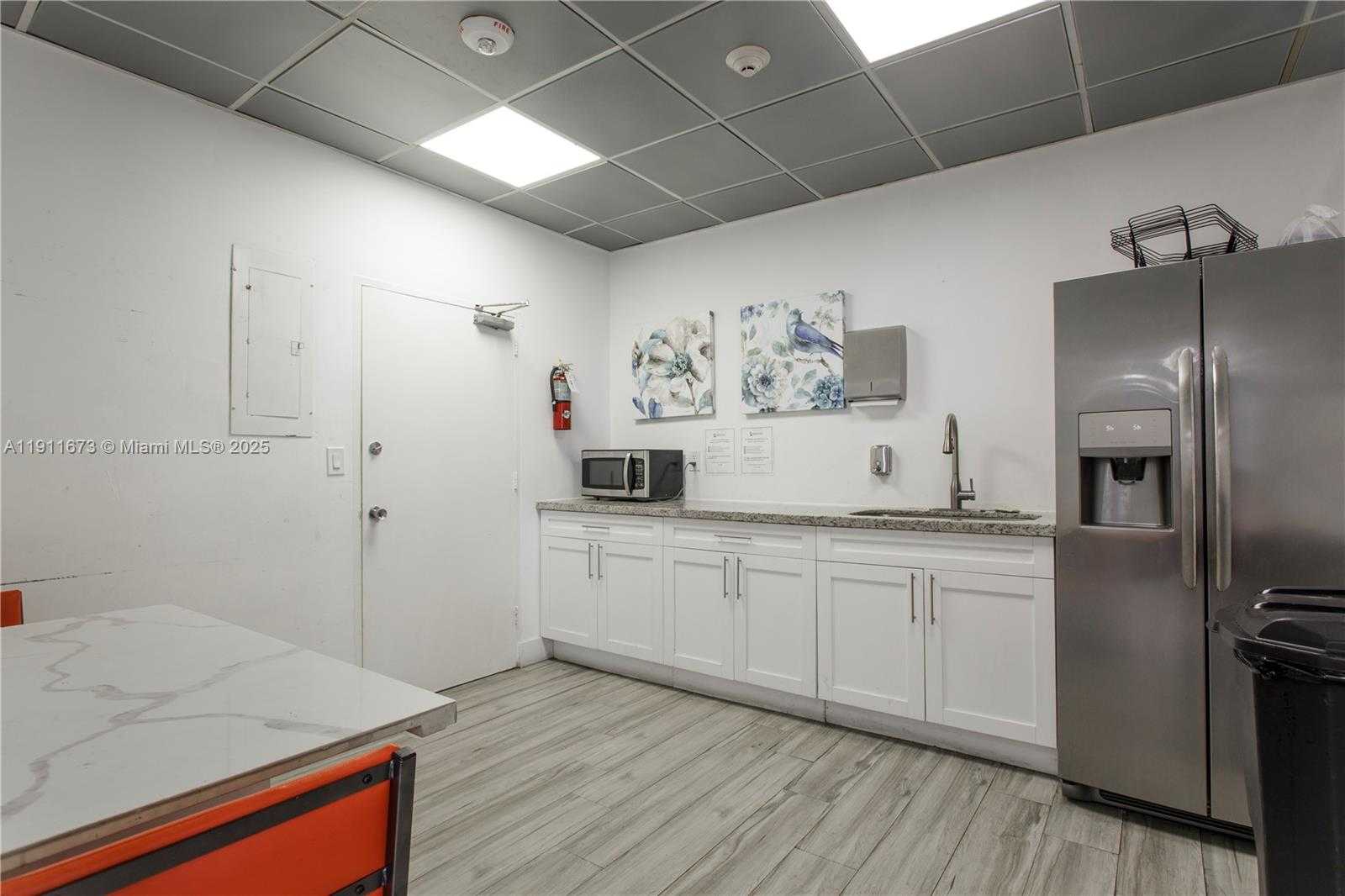 Small Image of 5001 COLLINS AVE #PH-1, Miami Beach Number 80