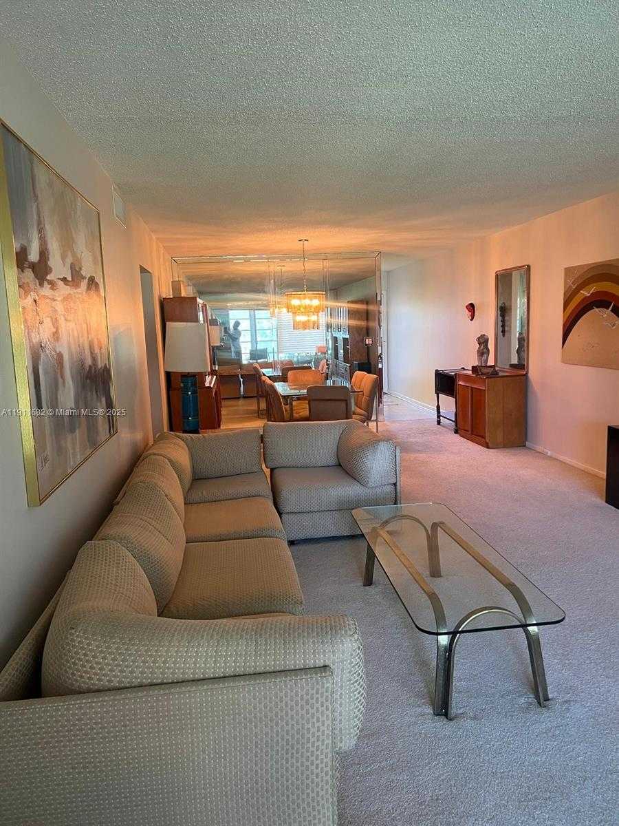 Small Image of 3102 PORTOFINO PT #M2, Coconut Creek Number 10