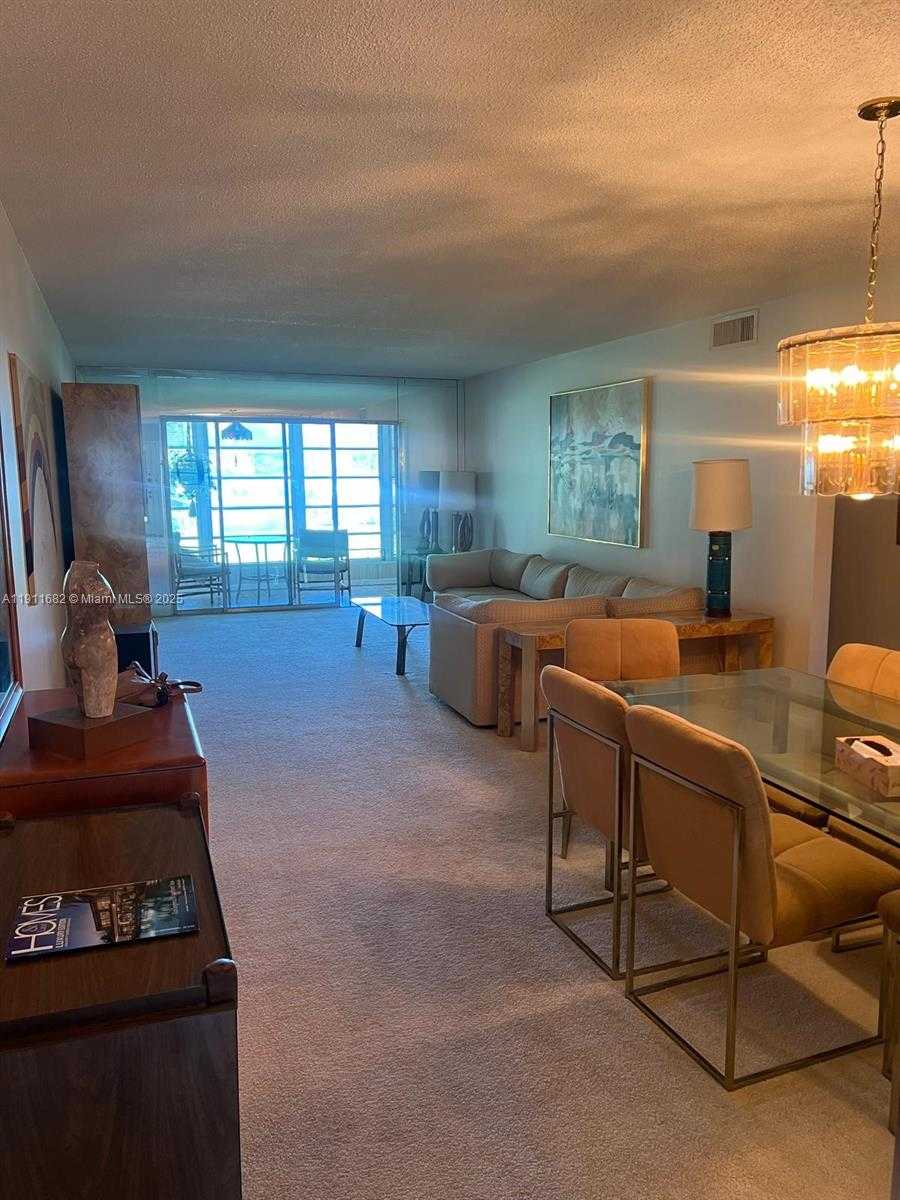 Small Image of 3102 PORTOFINO PT #M2, Coconut Creek Number 12