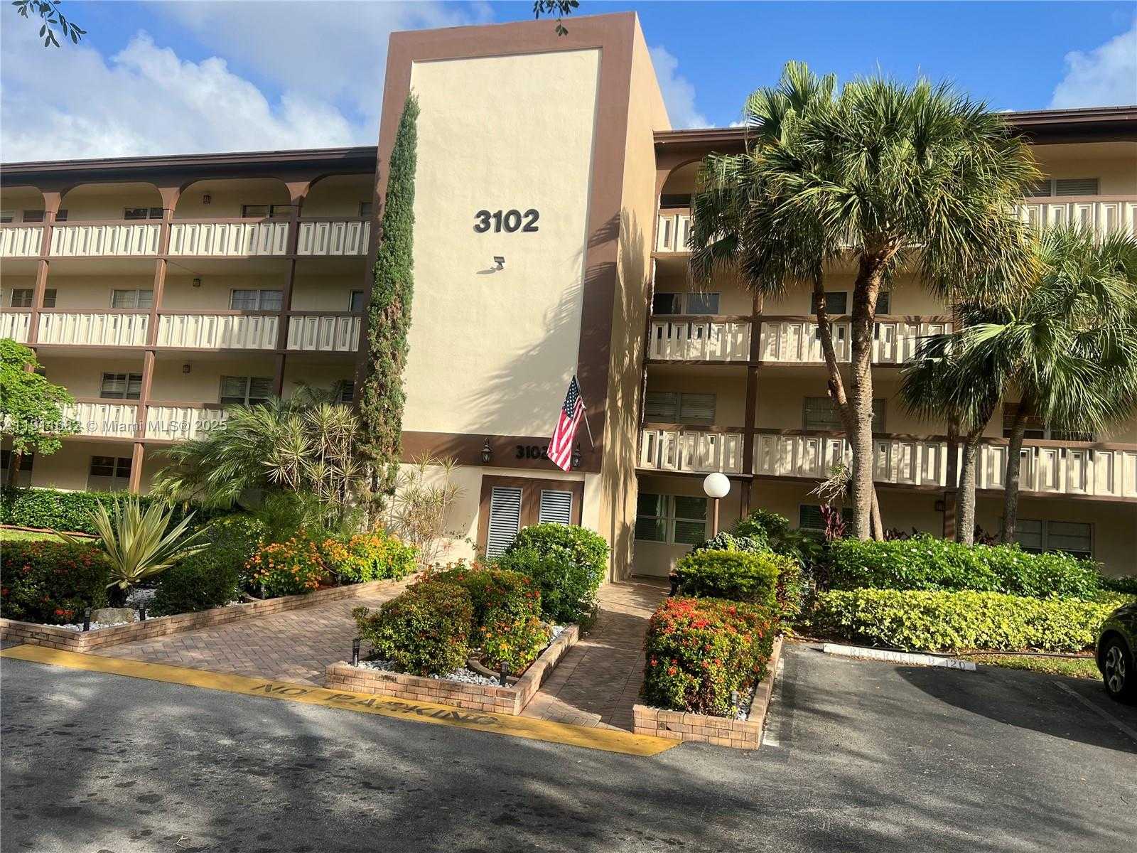 Small Image of 3102 PORTOFINO PT #M2, Coconut Creek Number 2