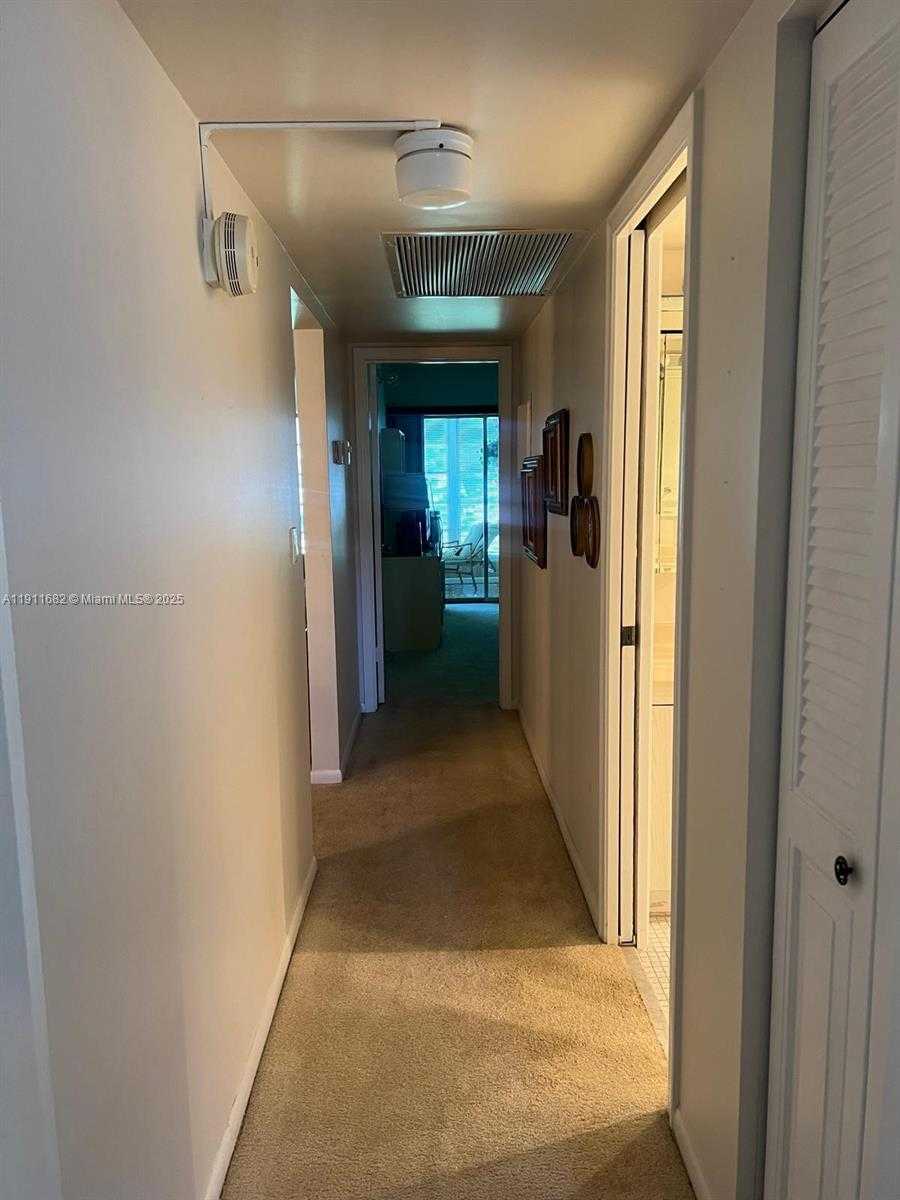 Small Image of 3102 PORTOFINO PT #M2, Coconut Creek Number 22