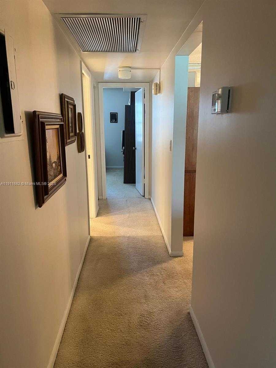 Small Image of 3102 PORTOFINO PT #M2, Coconut Creek Number 23