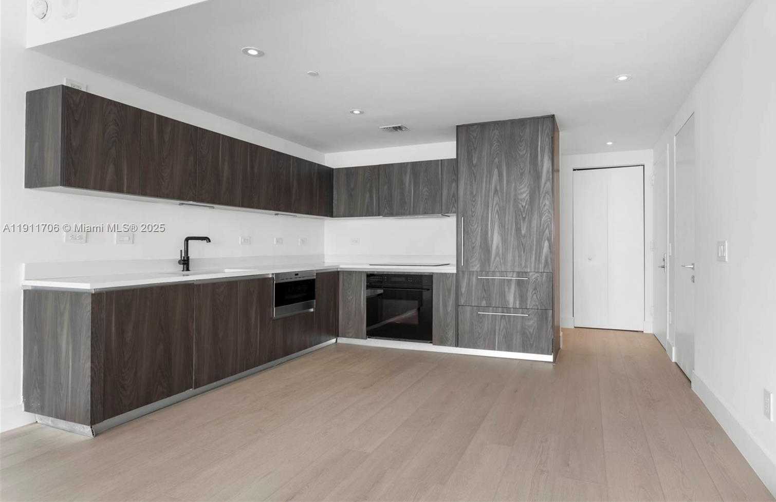 Small Image of 3131 NORTH EAST 7TH AVE #2604, Miami Number 5