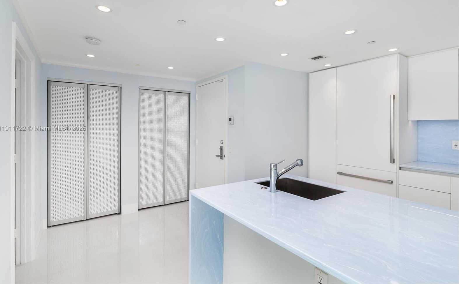 Small Image of 2475 BRICKELL AVE #1907, Miami Number 5