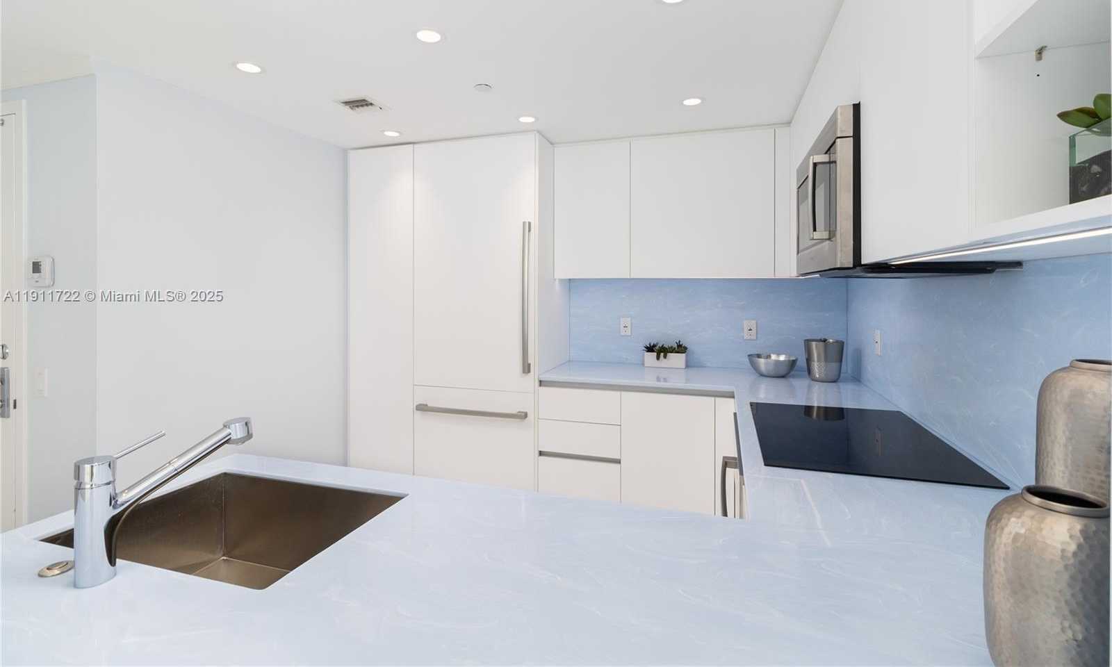 Small Image of 2475 BRICKELL AVE #1907, Miami Number 7