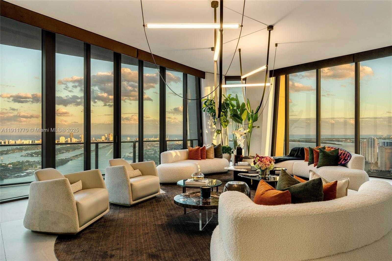 Imagen de Pequeño Objeto