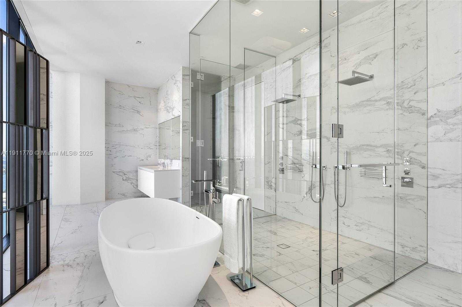 Imagen de Pequeño Objeto