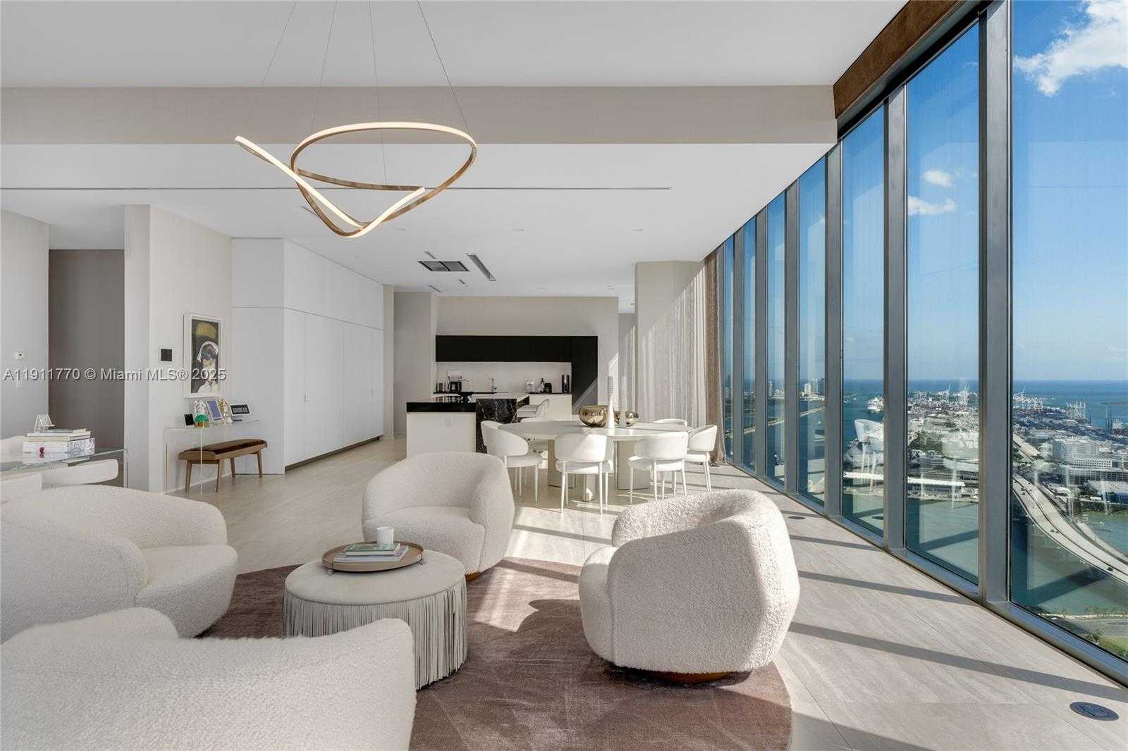 Imagen de Pequeño Objeto