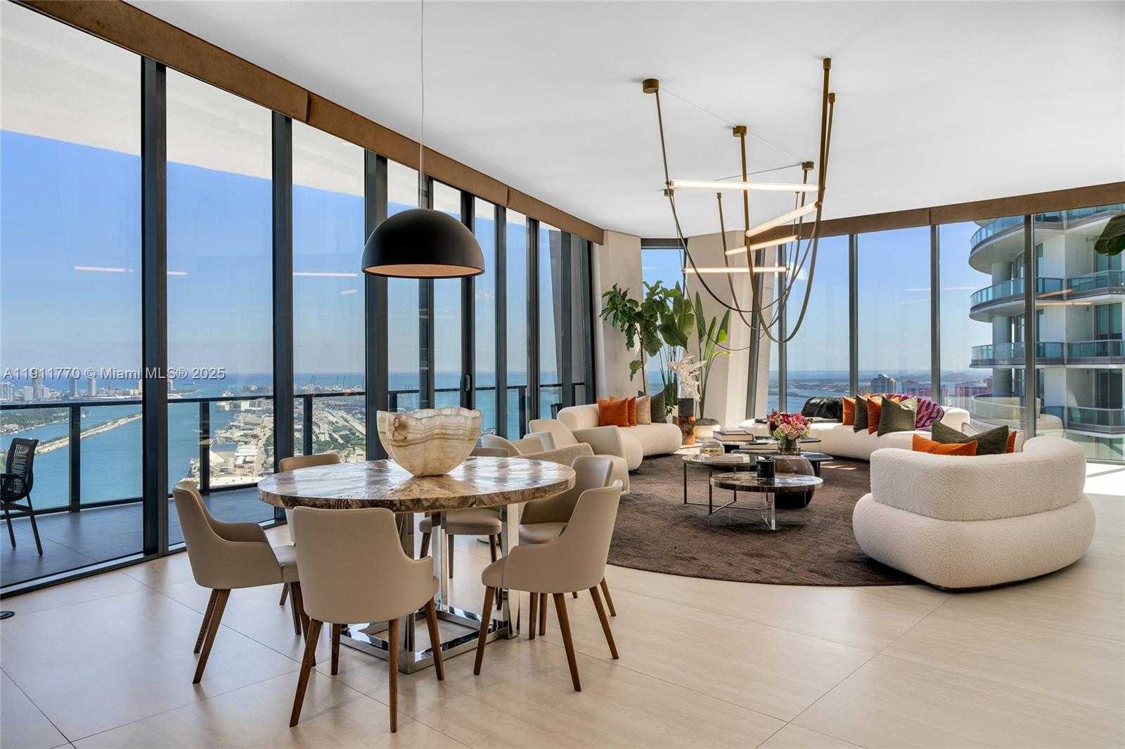 Imagen de Pequeño Objeto