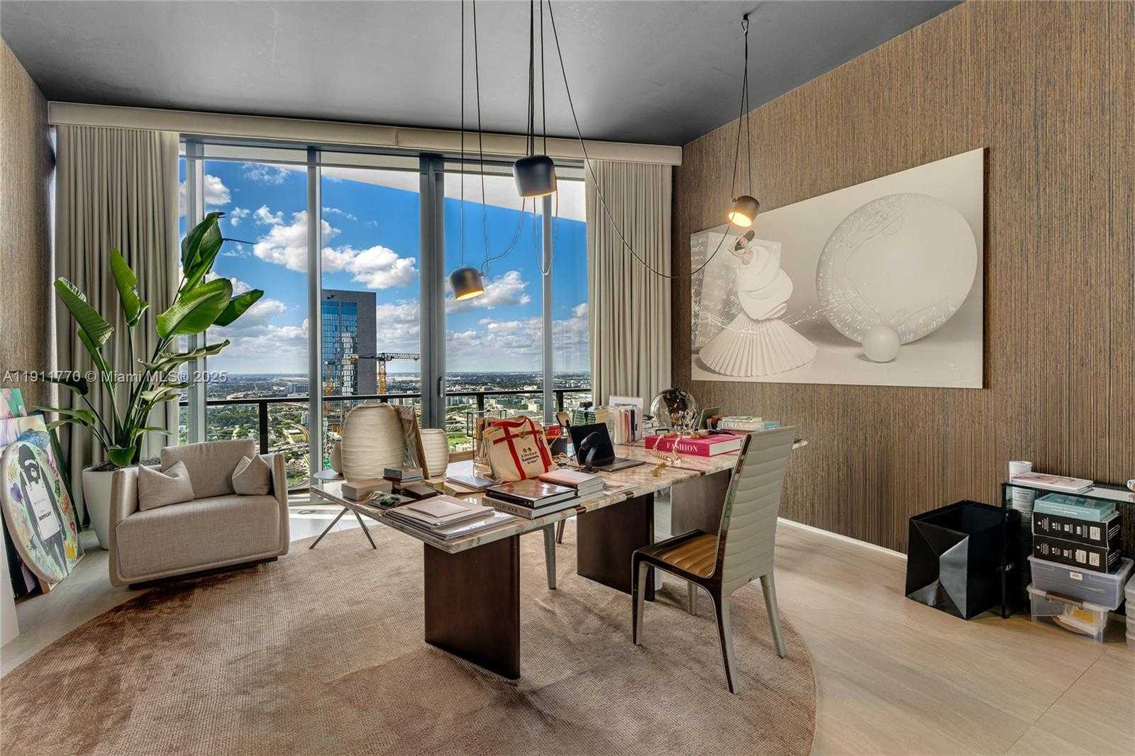 Imagen de Pequeño Objeto