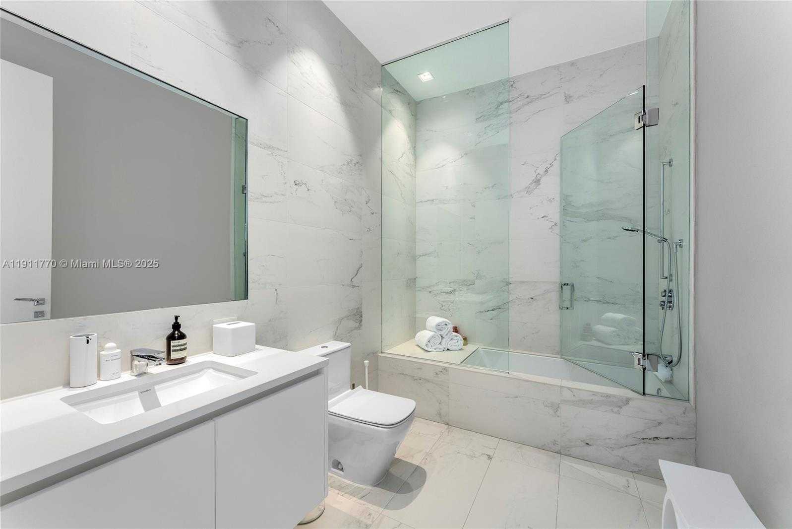 Imagen de Pequeño Objeto