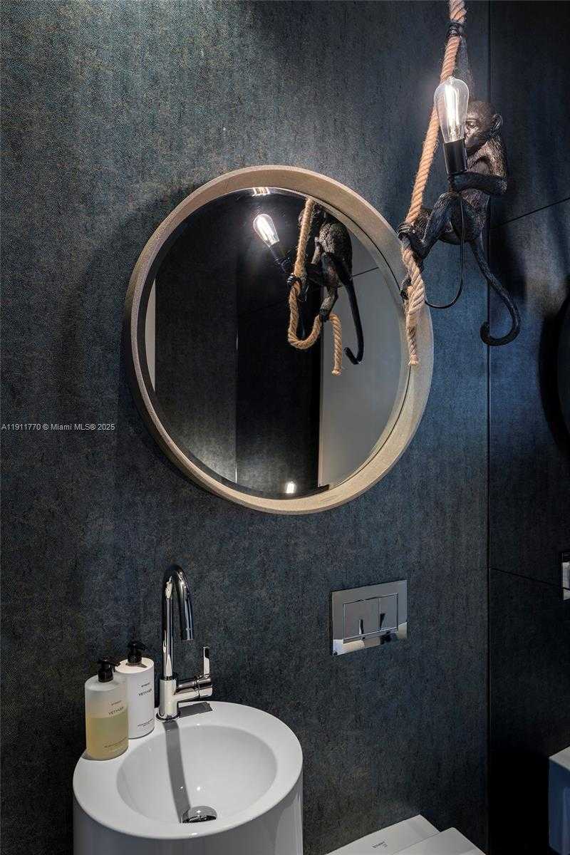 Imagen de Pequeño Objeto