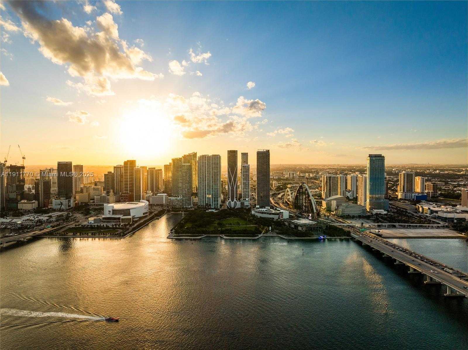 Imagen de Pequeño Objeto