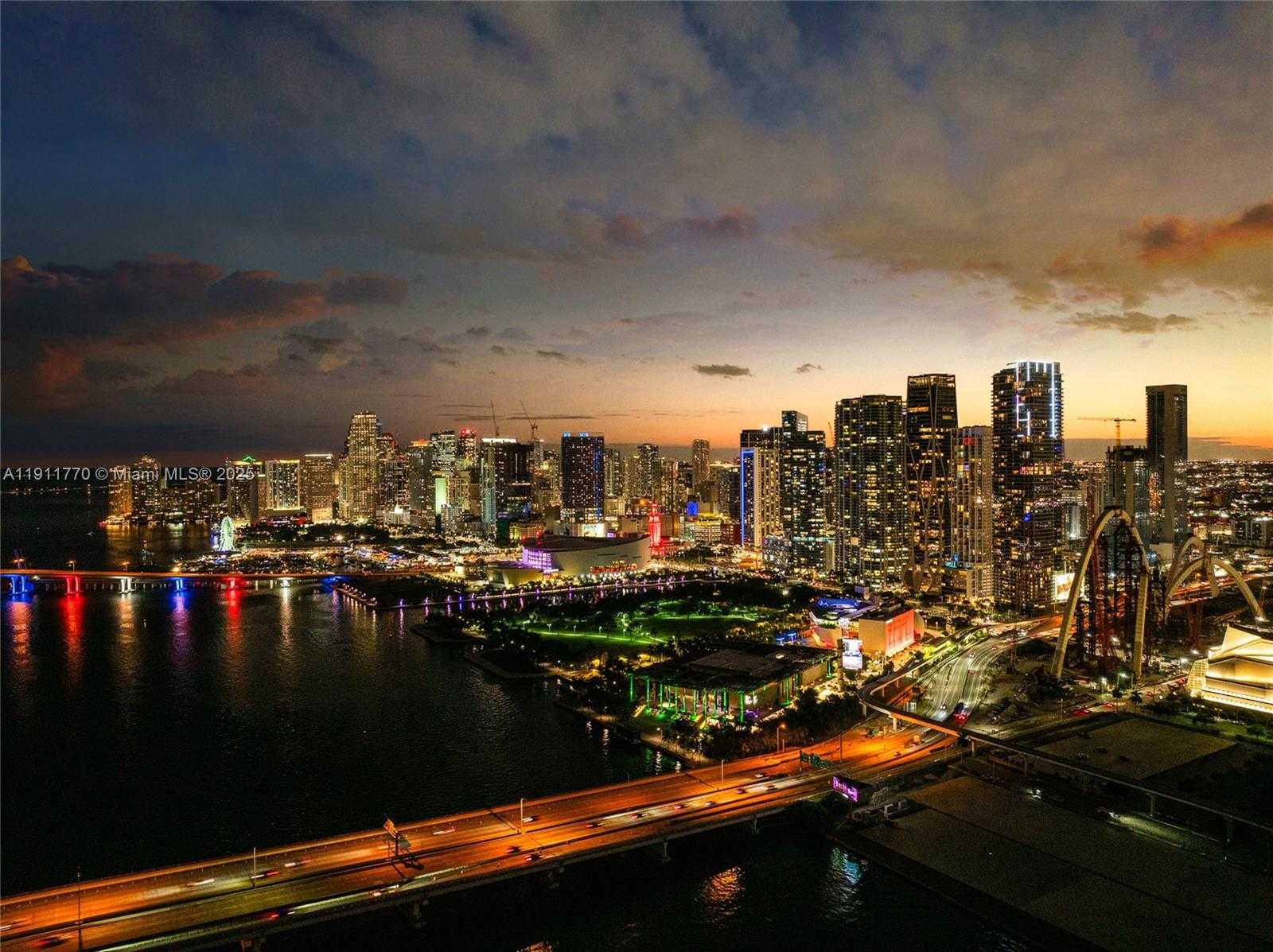 Imagen de Pequeño Objeto