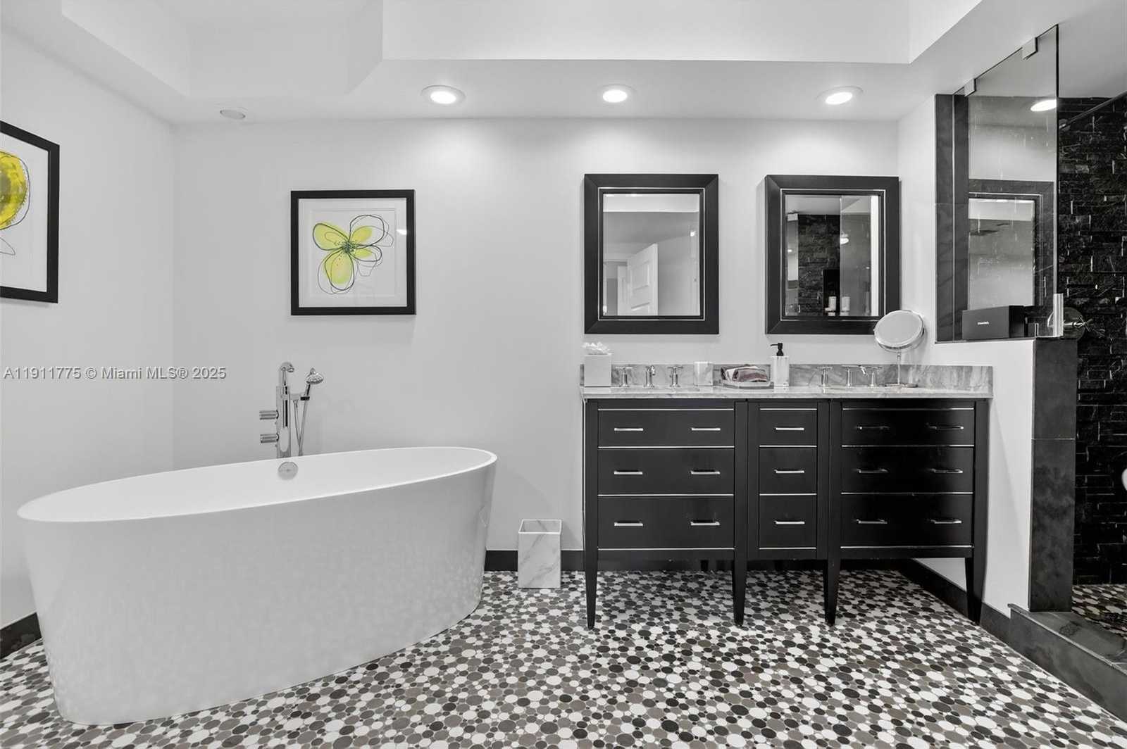 Small Image of 20281 EAST COUNTRY CLUB DR #1704, Aventura Number 32