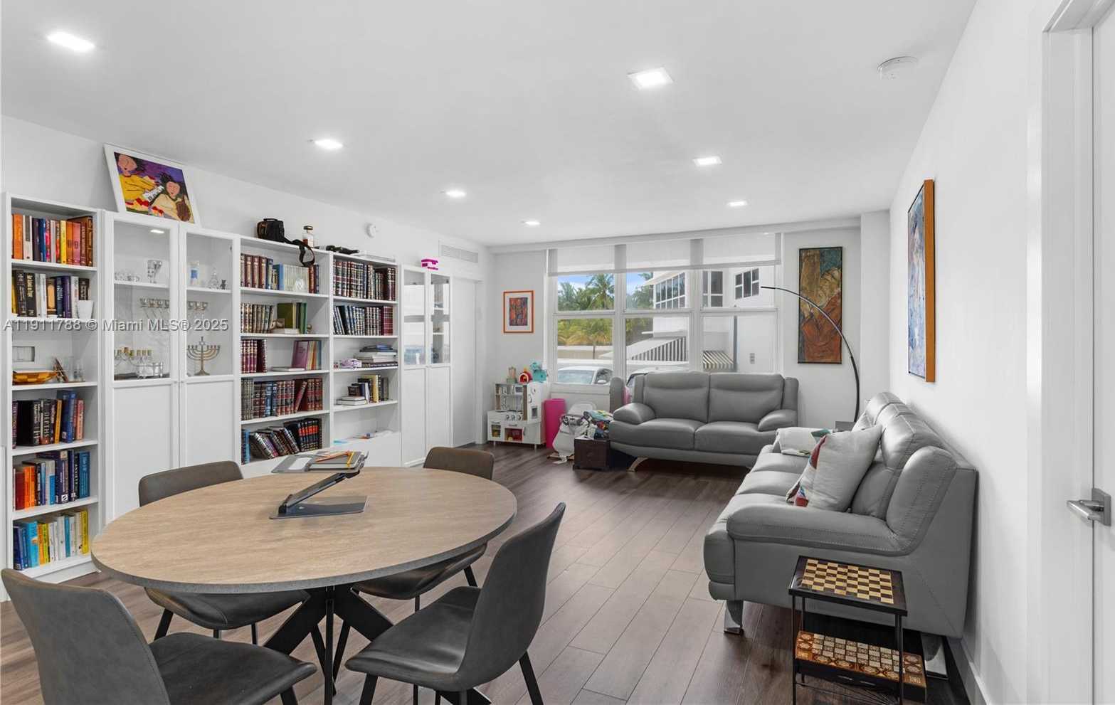 Small Image of 5001 COLLINS AVE #1G, Miami Beach Number 3