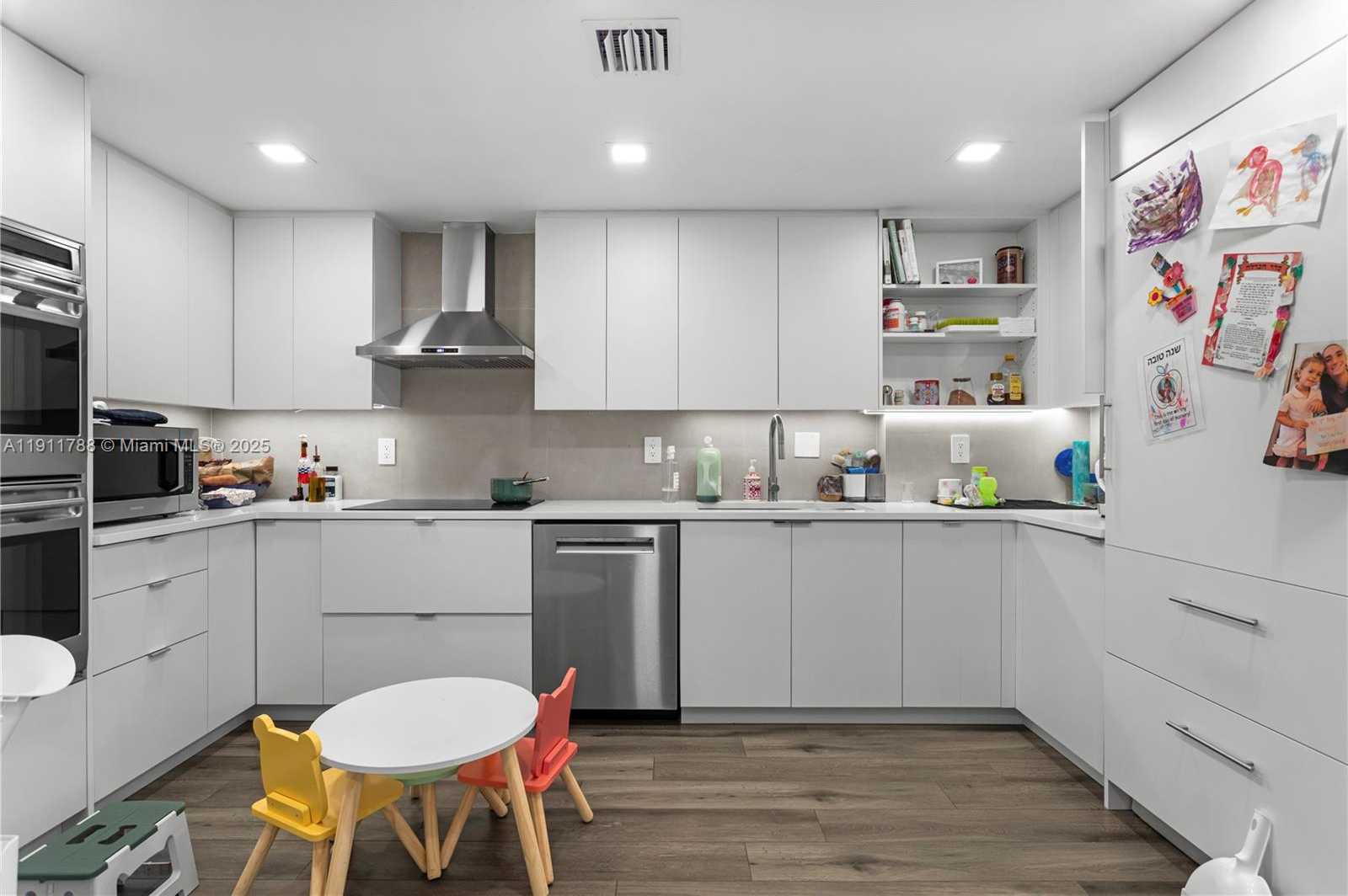 Small Image of 5001 COLLINS AVE #1G, Miami Beach Number 7