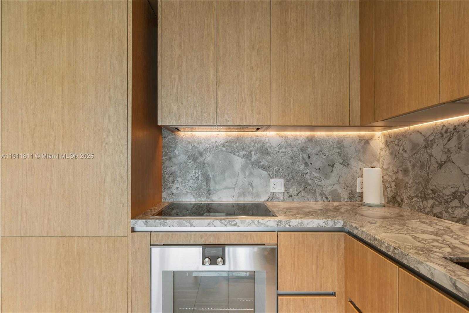 Small Image of 500 ALTON RD #802, Miami Beach Number 17