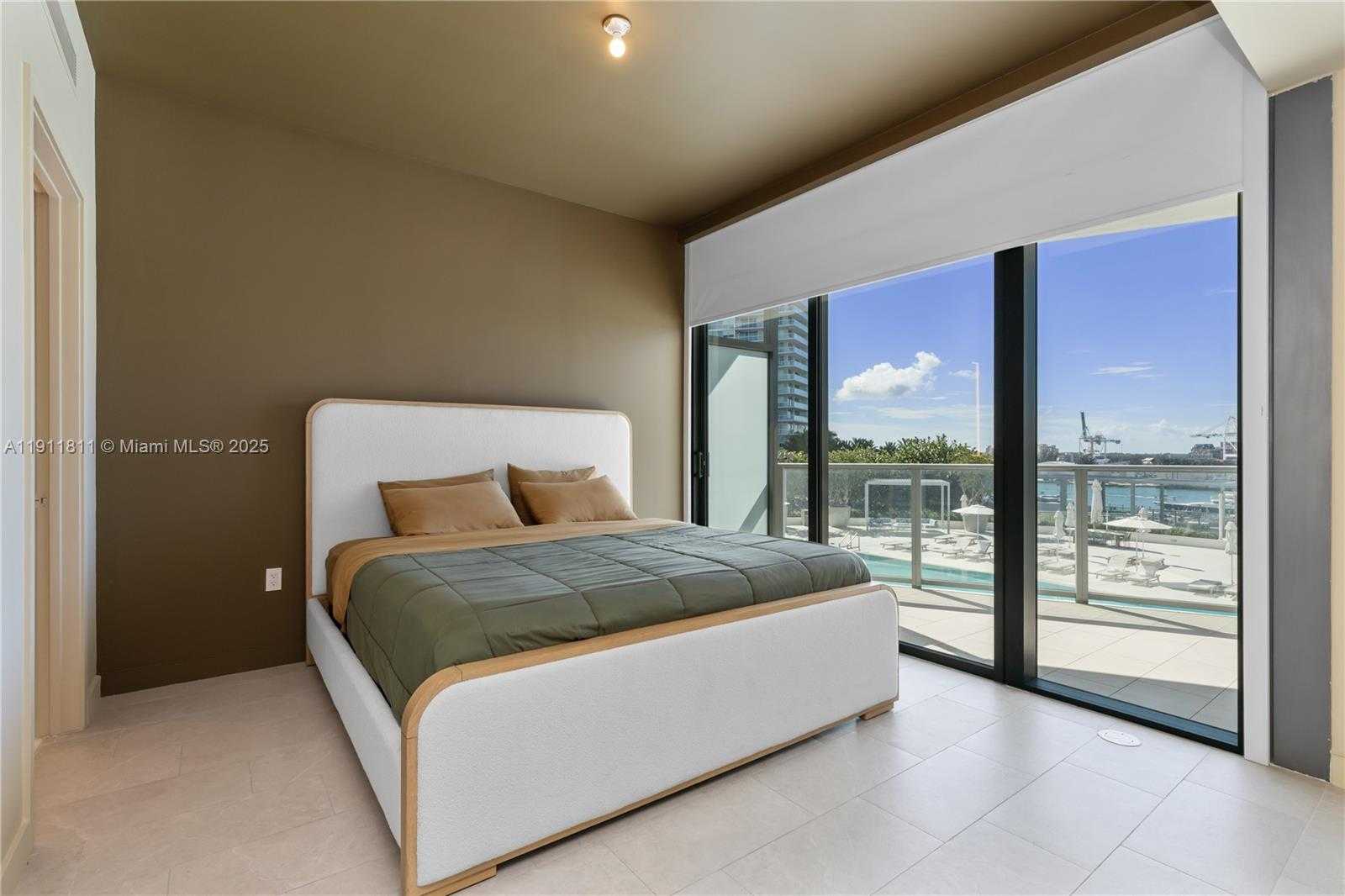 Small Image of 500 ALTON RD #802, Miami Beach Number 21