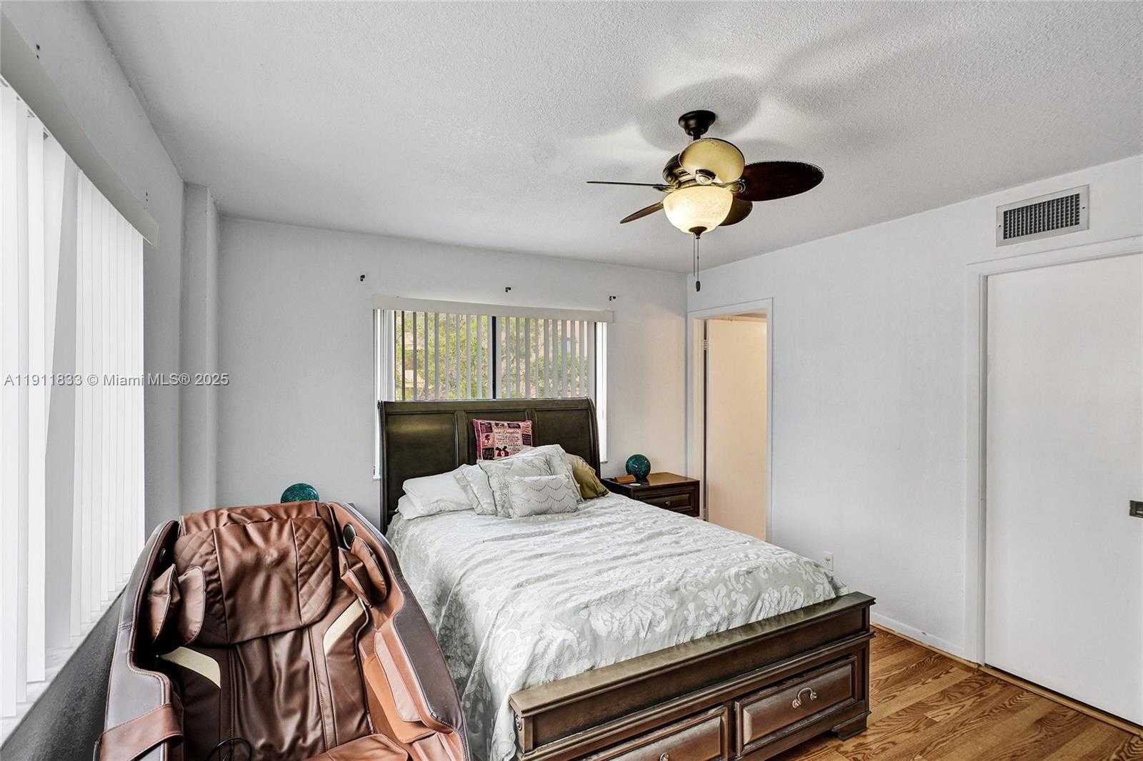 Small Image of 8010 HAMPTON BLVD #211, North Lauderdale Number 16