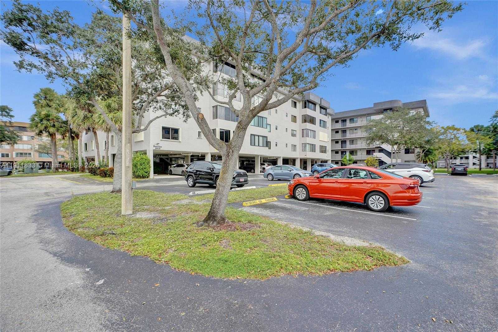 Small Image of 8010 HAMPTON BLVD #211, North Lauderdale Number 3