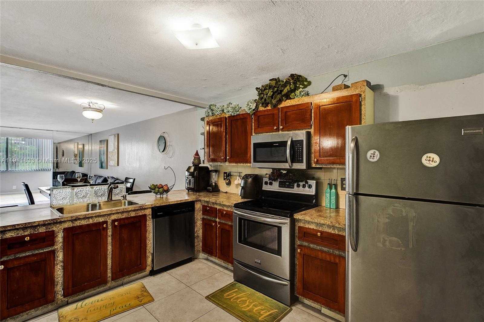 Small Image of 8010 HAMPTON BLVD #211, North Lauderdale Number 9