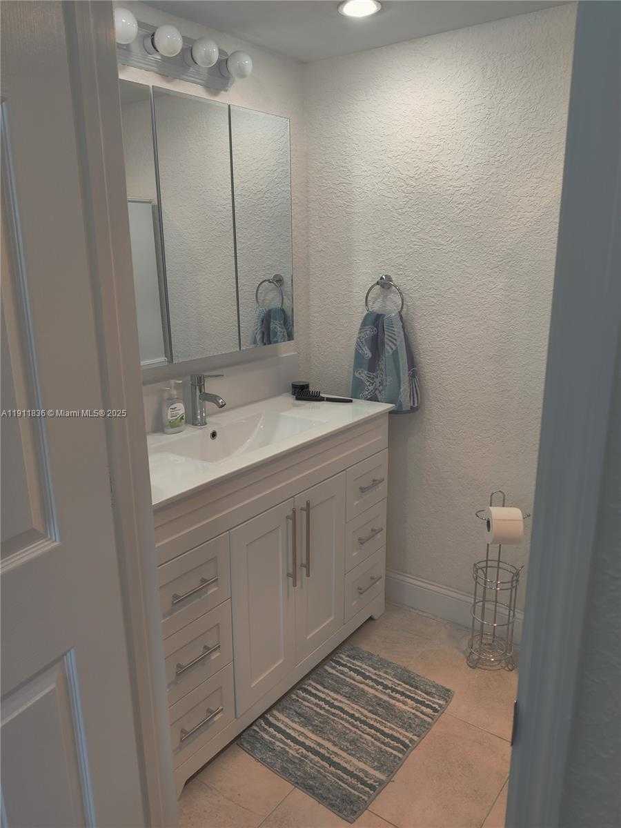 Small Image of 500 NORTH EAST 12TH AVE #102, Hallandale Beach Number 10