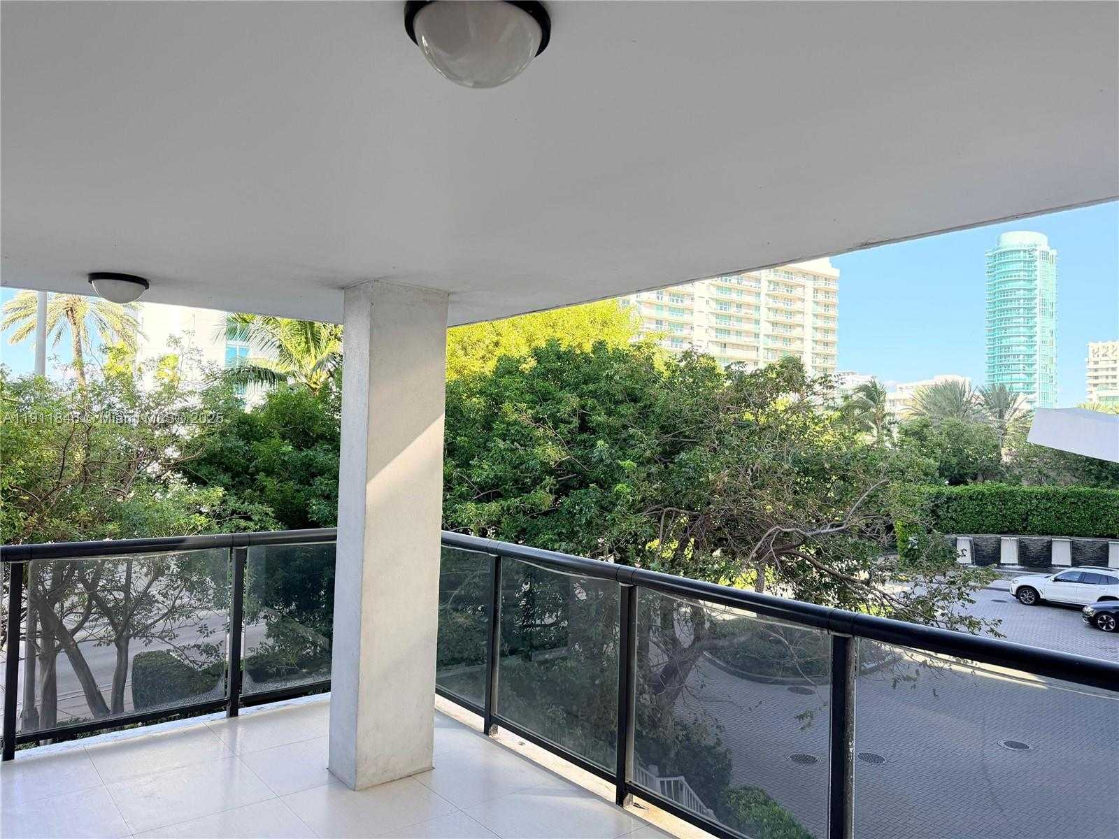 Small Image of 5845 COLLINS AVE #201, Miami Beach Number 11
