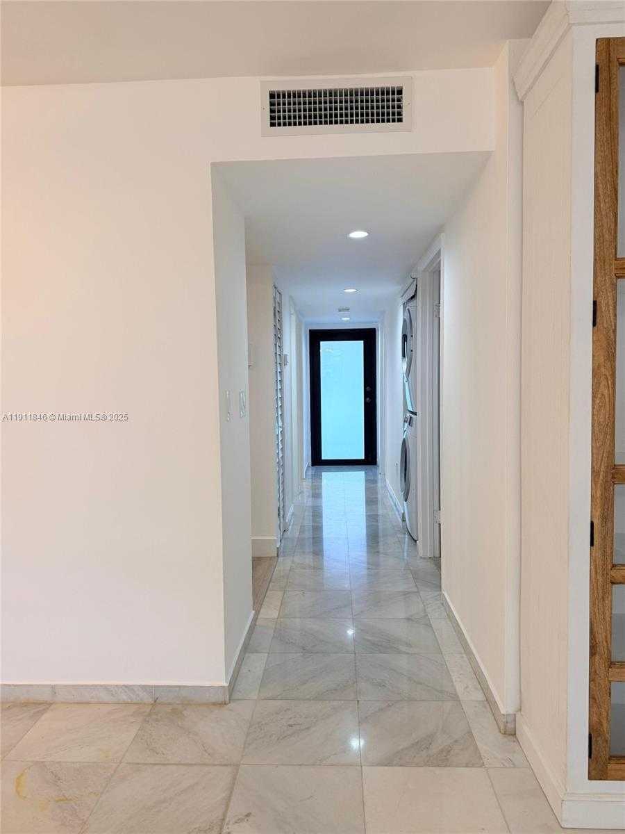 Small Image of 5845 COLLINS AVE #201, Miami Beach Number 35