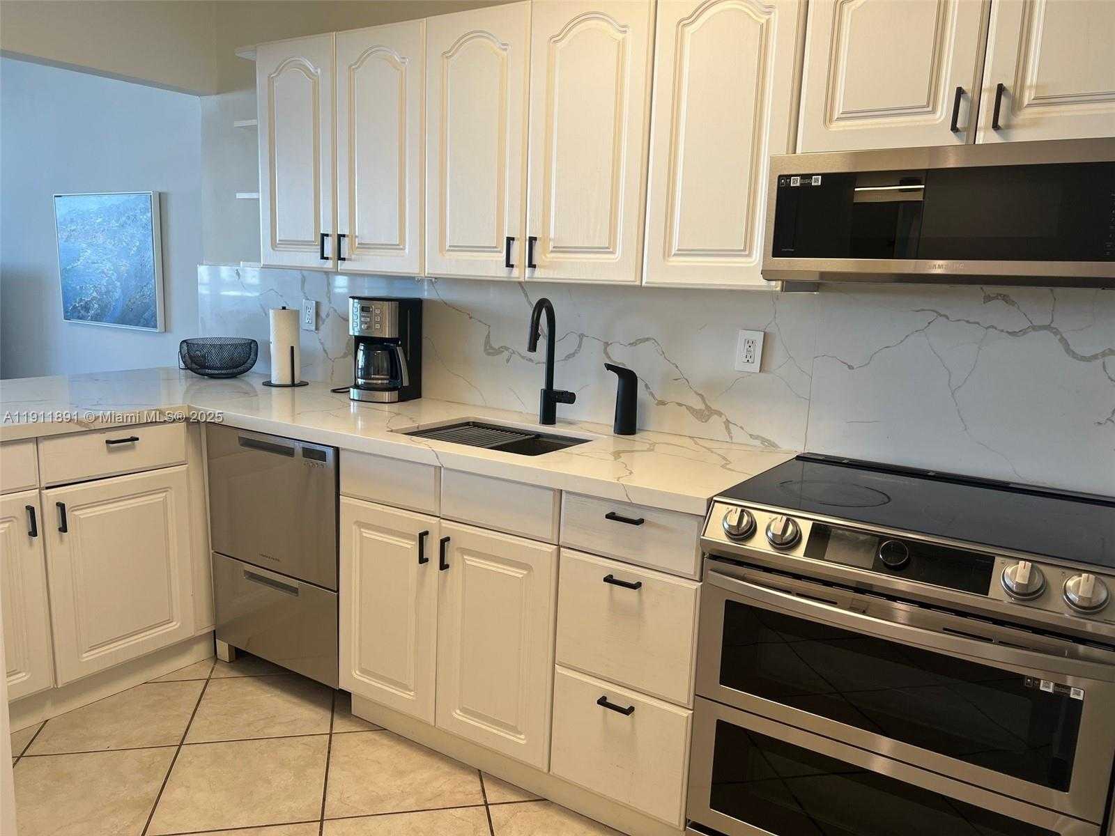 Small Image of 100 LINCOLN RD #604, Miami Beach Number 21