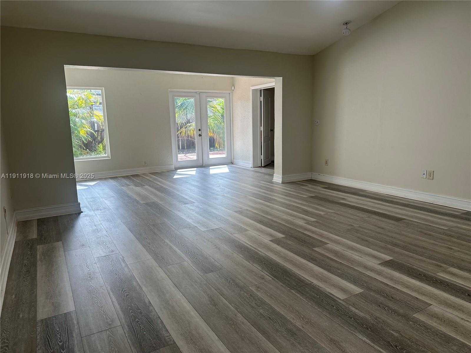 Small Image of 11354 SOUTH WEST 87TH TER #11354, Miami Number 3